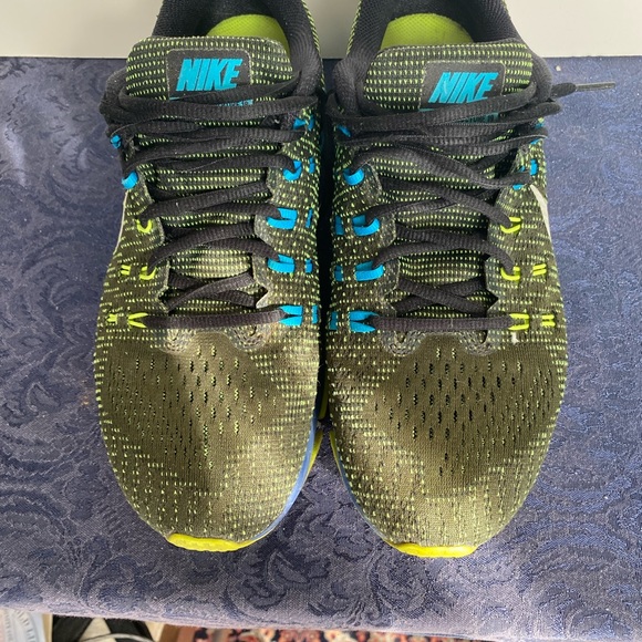 Nike Air Zoom Structure 19 - Picture 2 of 5